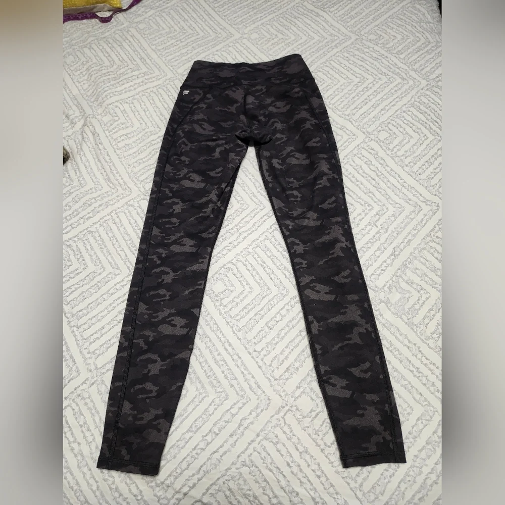 Fabletics Small - Picture 4 of 4